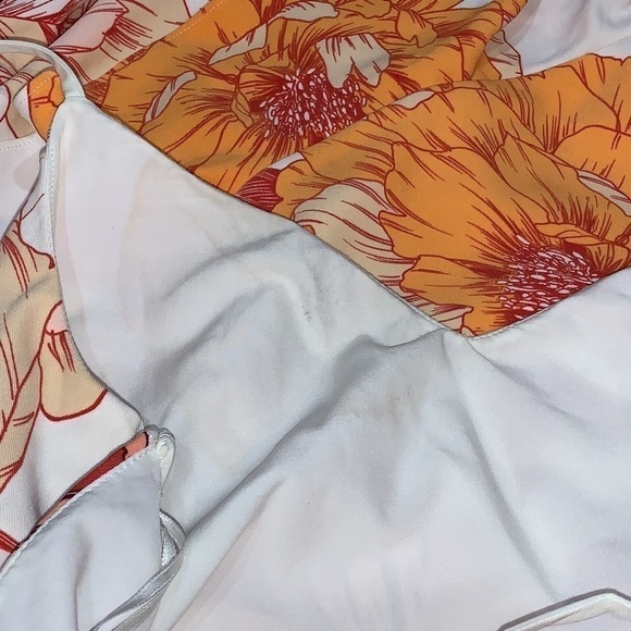 GUESS Juleah Mini Floral Dress in Radiant Poppy Print Ivory size 8 - Picture 12 of 16